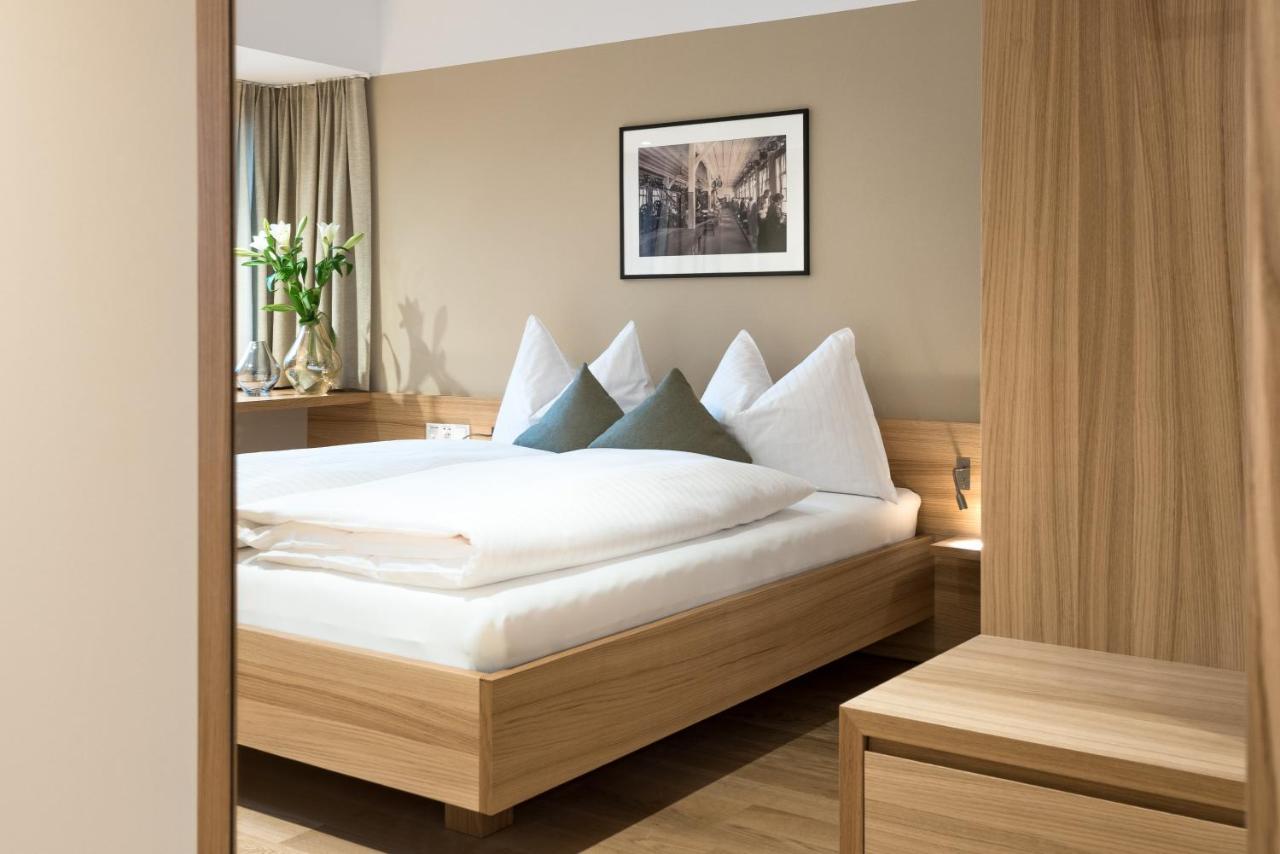 Hotel Johann เลาเทอราค ภายนอก รูปภาพ